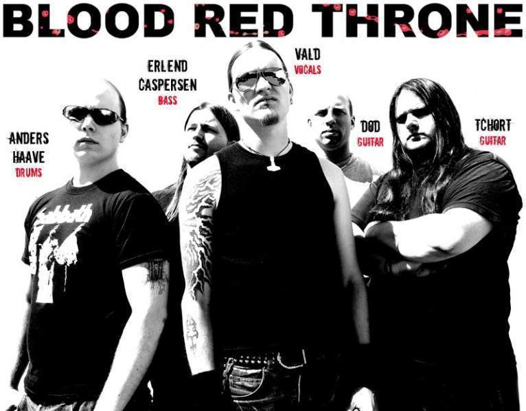 Archivo:Blood red throne.jpg
