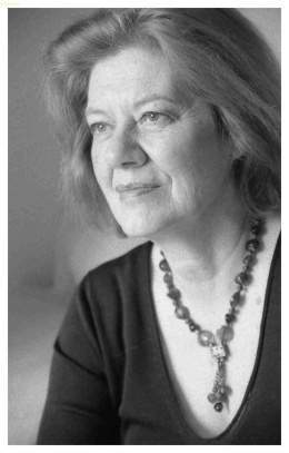 Anne-perry.jpg