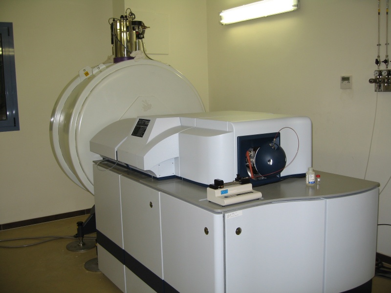 Archivo:Espectrometro masa.JPG