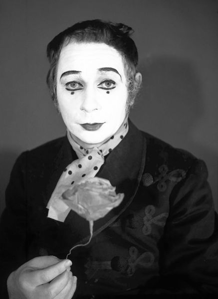 Archivo:Lindsay-kemp.jpg