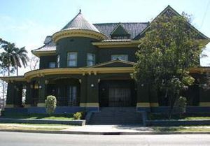 Casa de tejas verdes.jpg