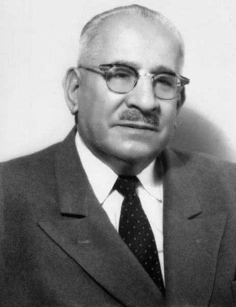 Archivo:Aniv olachea.jpg