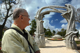 Parque de los tiempos1.jpg