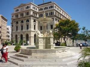 Fuente leones.jpg