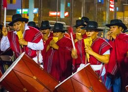Sikuris bolivia.jpg