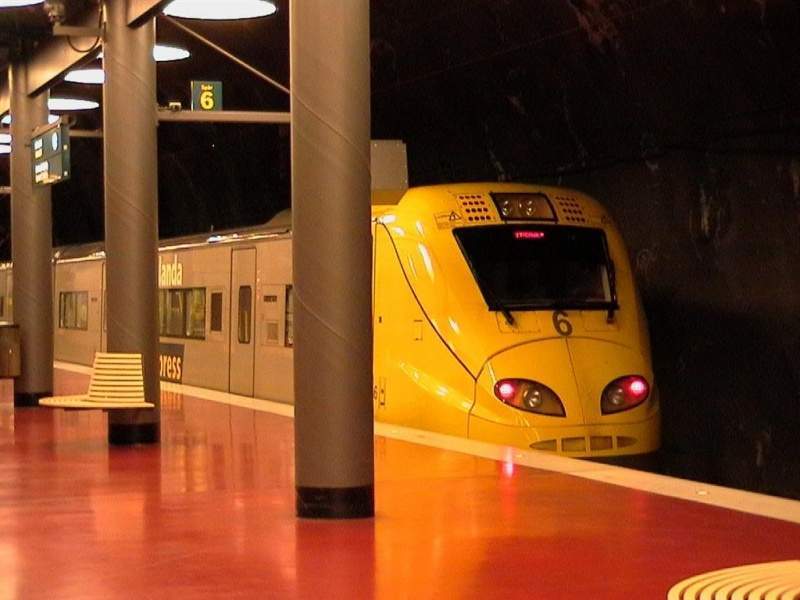 Archivo:Tren estocolmo.jpg