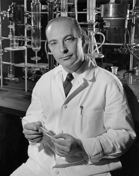 Archivo:Arthur Kornberg (30828410210).jpg
