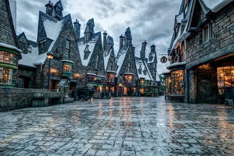 Archivo:Hogsmeade2.jpg