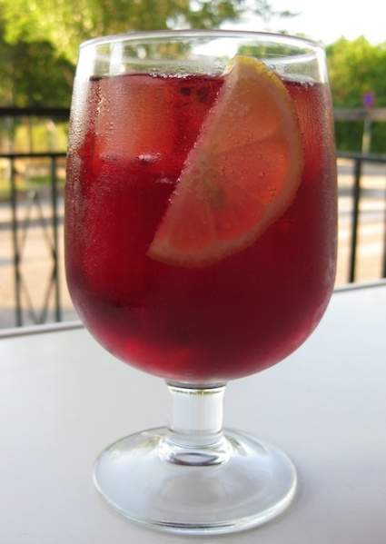 Archivo:Tinto-de-Verano.jpg