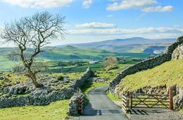 Yorkshire-dales-landscape.jpg