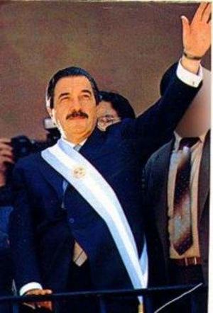 Raúl Alfonsín.jpg
