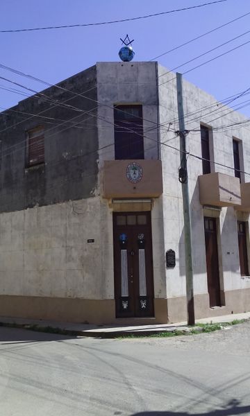 Archivo:Edificio Logia Luz de Ariguanabo.jpg