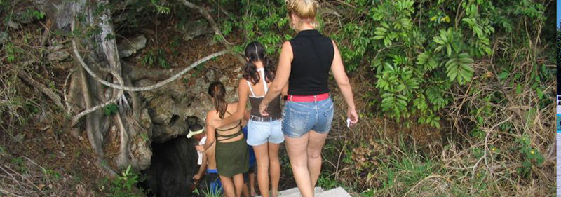 Archivo:Campismo las cuevas.jpeg