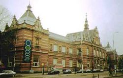 Museo en Amsterdan.jpg