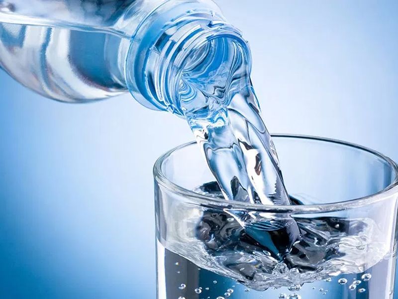 Archivo:Agua potable.jpg