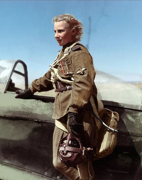 Archivo:Lily Litvak.jpg