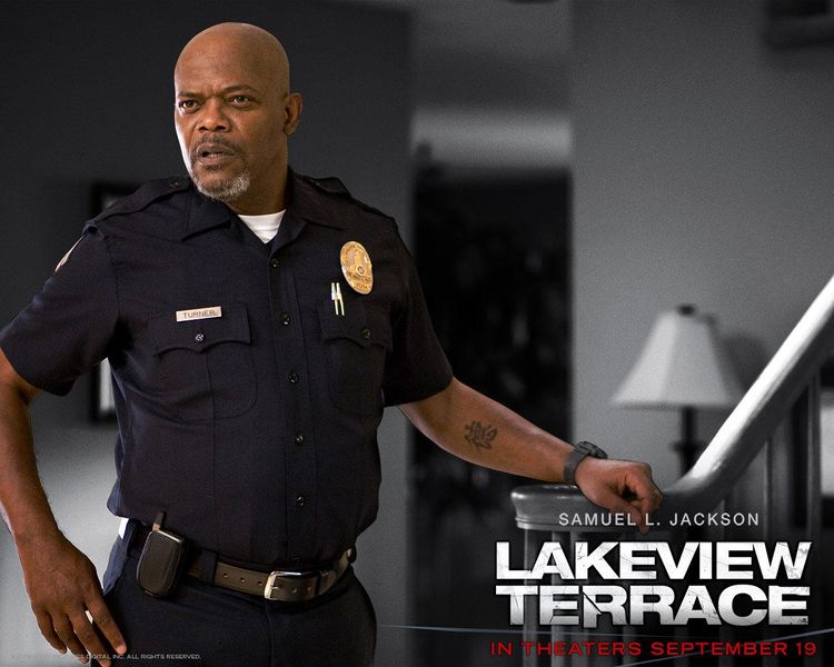 Archivo:Lakeview Terrace2.jpg