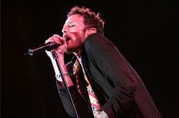 Weiland en concierto.jpg