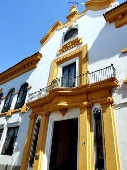 Fachada del Círculo de la AmistadEs.jpg