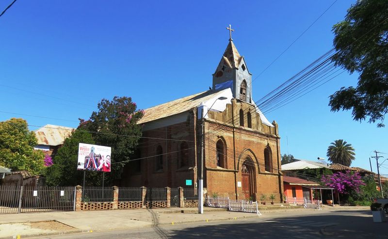 Archivo:Iglesia de Pelarco.jpg