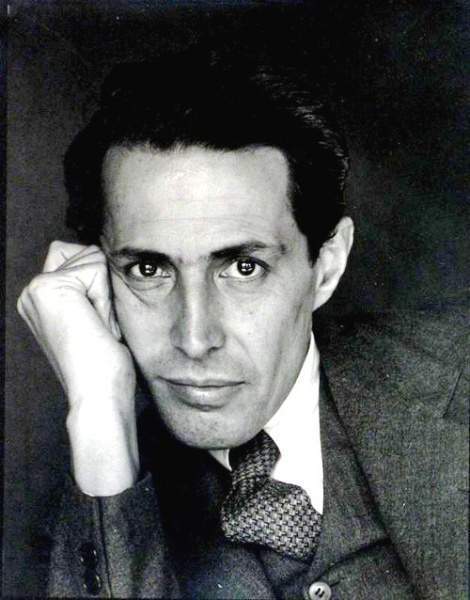 Archivo:Carlosmerida.jpg