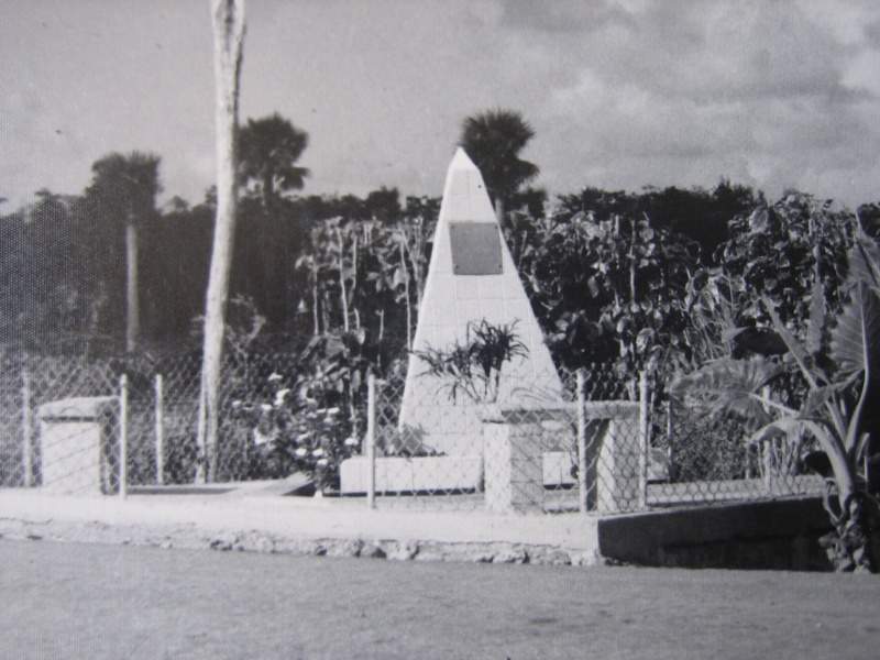 Archivo:Obelisco corresponsales.jpg