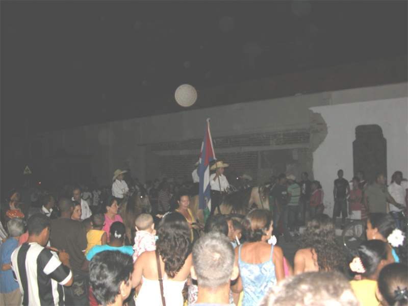 Archivo:Recibimiento Fomento.jpg
