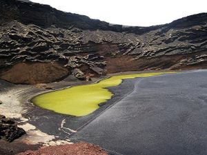 Lago de los Clicos.jpg