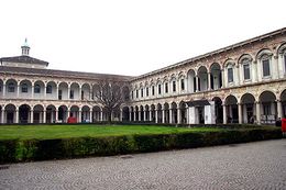 Universidad Milan.jpg