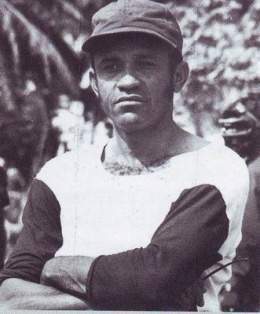 Alberto Torres.jpg