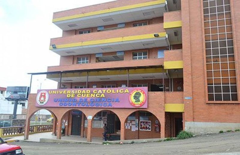 Archivo:Universidad Católica de Cuenca.jpg