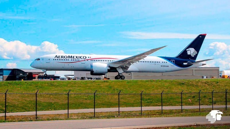 Archivo:AEROMEXICO BOEING 787-9 DREAMLINER.jpg