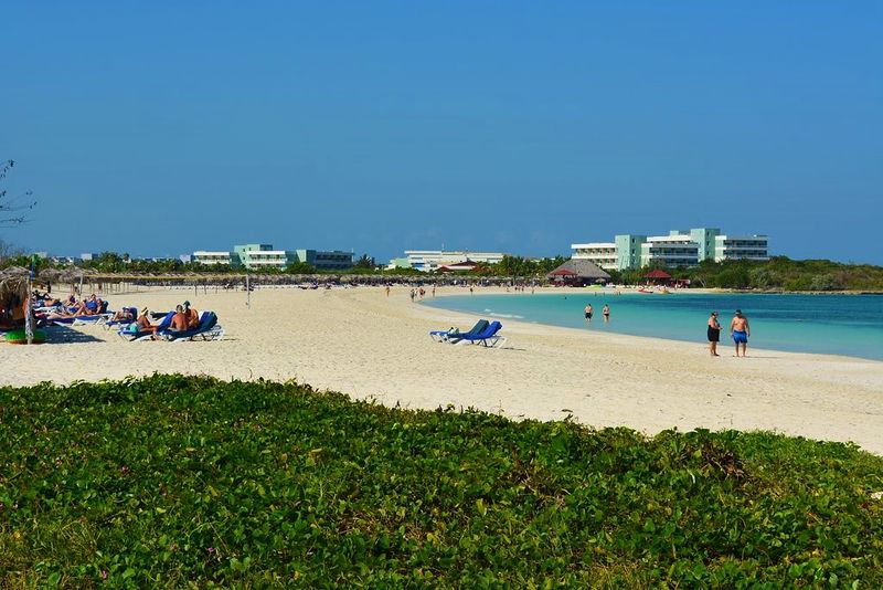 Archivo:Playa Caracol 004.jpg