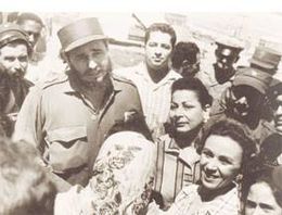 Fidel-en-poblado-Manuel-Sanguily.jpg
