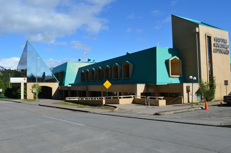 Archivo:Hospital Regional Coyhaique.jpeg