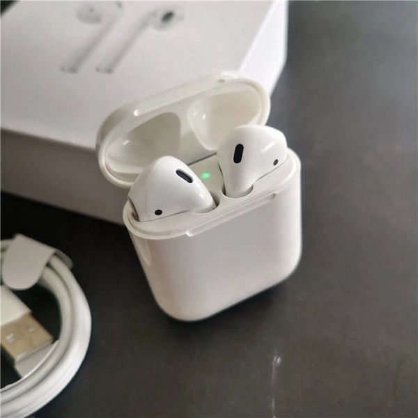 Archivo:Mis airpods.jpg