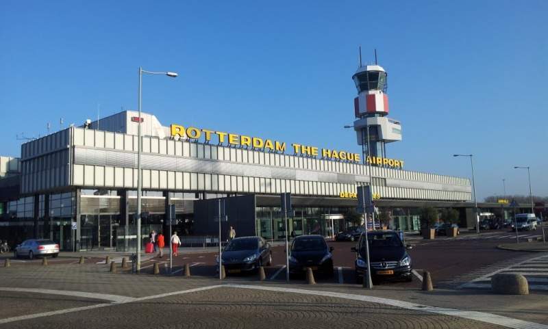 Archivo:Aeropuerto-de-Roterdam.jpg