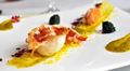 Ensalada-templada-de-bogavante-con-guacamole-de-mango.jpg