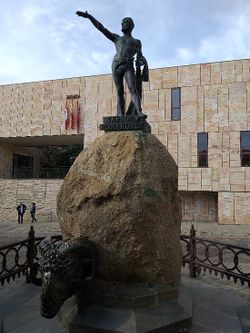 Estatua de viriato.jpg