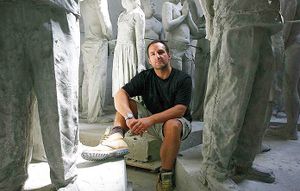 Jason-deCaires-biografia.jpg