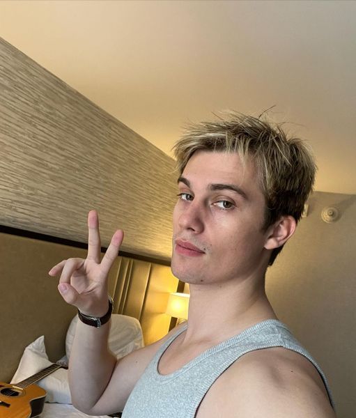 Archivo:Nicholas Galitzine.jpg