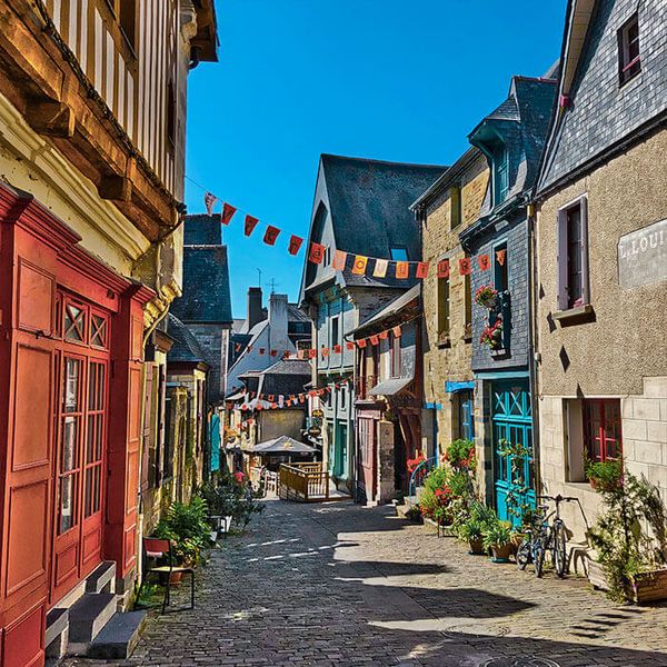 Archivo:Calles-vitre-francia.jpg