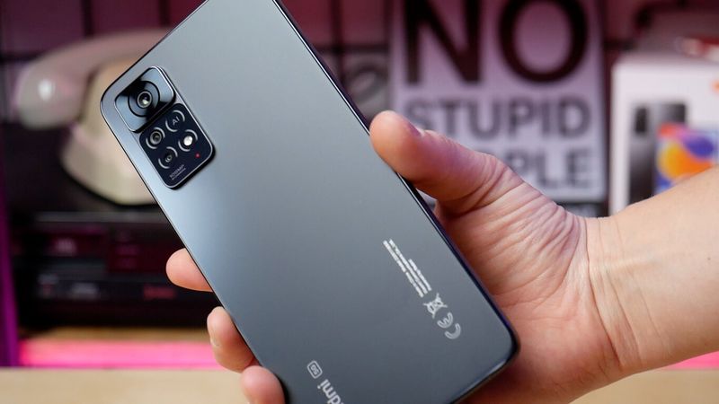 Archivo:Note 11 pro.jpg