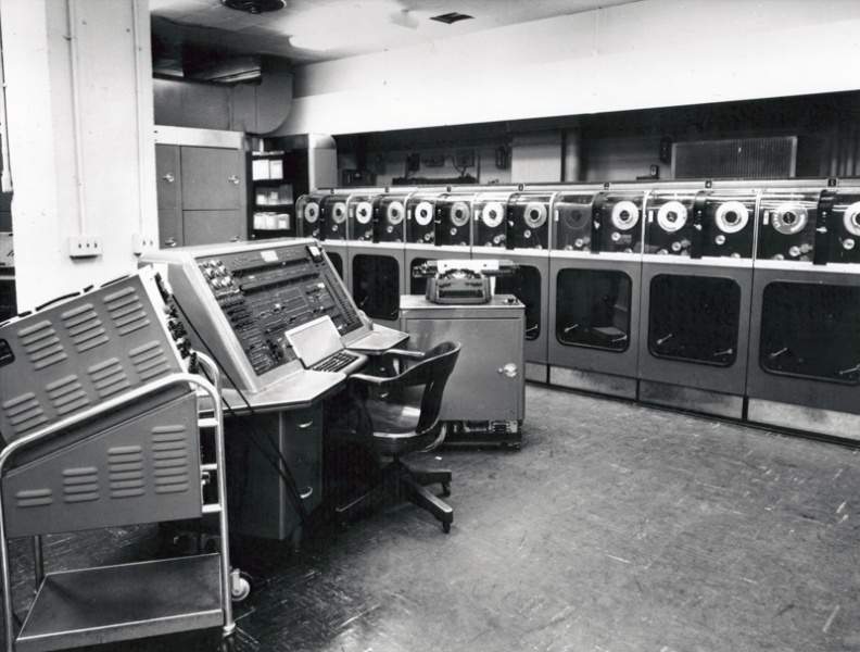 Archivo:Univac1.jpg