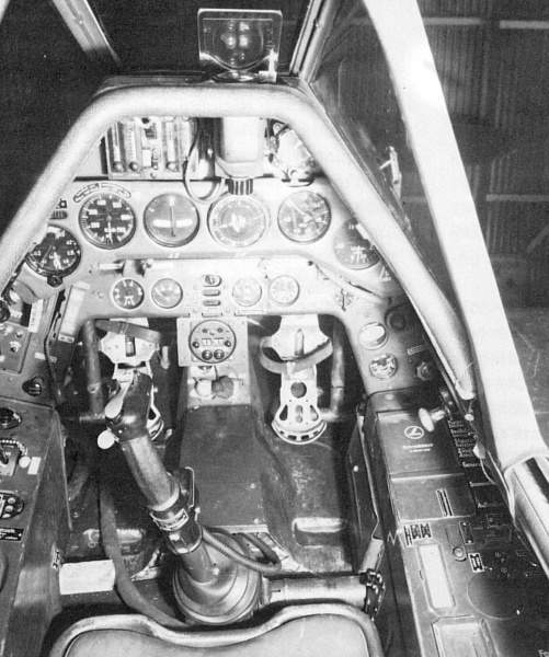 Archivo:Fw 190 a3 cabina.jpg