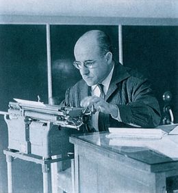 Ángel Canellas López.jpg