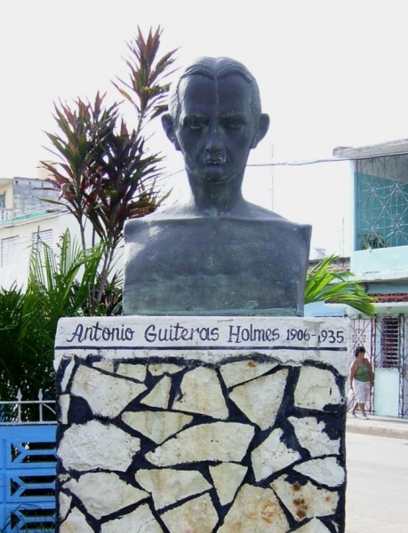 Archivo:Busto a Antonio Guiteras.JPG