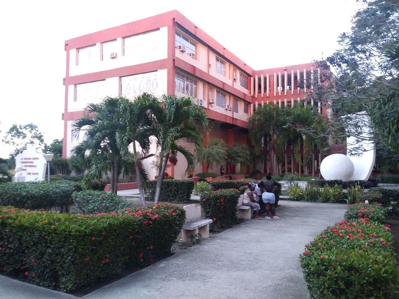 Archivo:CampusLenin.jpg
