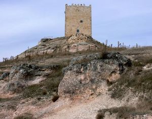 Langa de duero - torre del castillo - 5948942.jpg