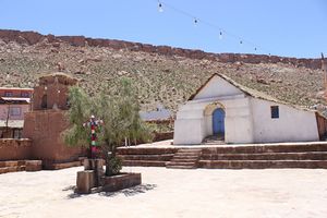 Iglesia caspana-1.jpg